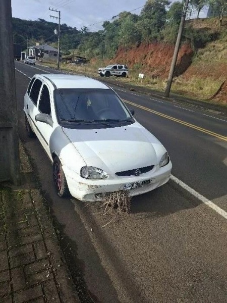 Polícia Militar recupera veículo furtado em Água Doce