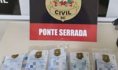 Cinco pessoas presas, em Ponte Serrada, em operação contra o tráfico de drogas