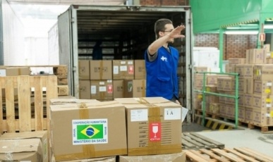 Ação de voluntários do HUST em Joaçaba recolhe doações para hospital de Canoas no Rio Grande do Sul