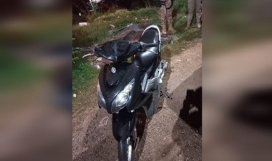 Motocicleta furtada é encontrada abandonada e bastante danificada em Joaçaba