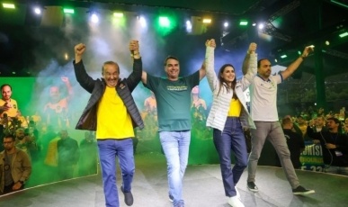 Durante evento oficial, PL oficializa Bolsonaro e De Toni para o Senado em SC
