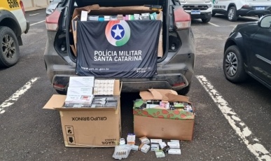 Mais de 2 mil cigarros eletrônicos e medicamentos estrangeiros são apreendidos em Caçador