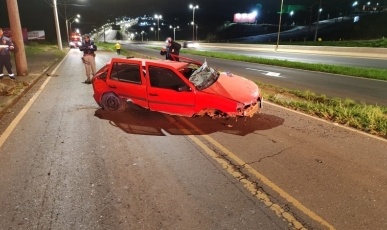 Motorista morre após saída de pista seguida de capotamento em Chapecó