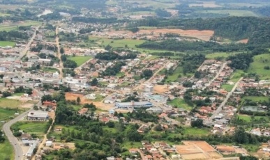 Motorista bêbado tenta subornar policiais com R$ 62 e acaba preso no interior de SC