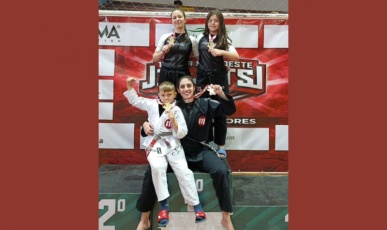 Atletas trezetilienses faturam quatro medalhas de ouro na Copa Oeste de Jiu-Jitsu em Videira