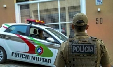 Homem é ameaçado com facão durante desentendimento em Campos Novos