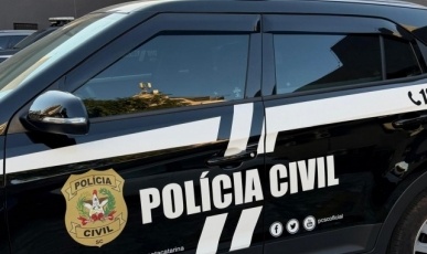 Operação contra o tráfico prende idosa e apreende R$ 18 mil em Chapecó
