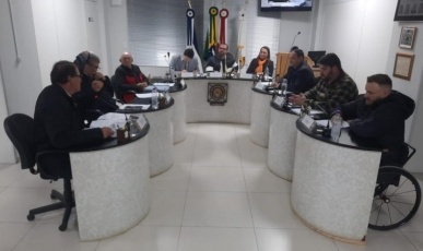 Situação da Escola e Ginásio da Comunidade de Três Pinheiros é assunto do Legislativo de Água Doce