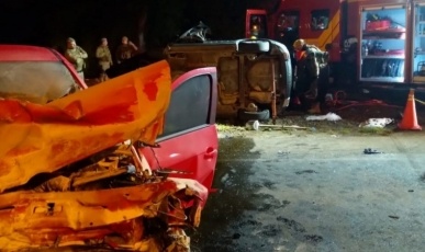 Grave acidente deixa dois mortos e vários feridos em SC