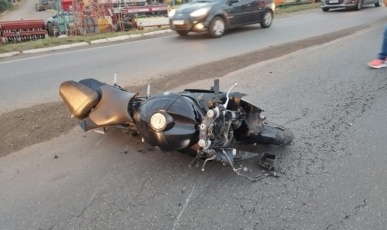 Motociclista sofre fraturas após queda de moto na BR-282 em Campos Novos
