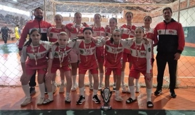 Treze Tílias conquista o titulo do futsal feminino dos JESC em Vargem Bonita