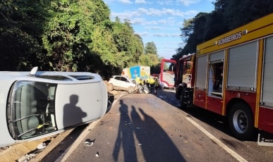 Acidente envolvendo cinco veículos termina com morte em Chapecó