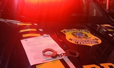Passageiro é preso após tentativa de estupro em ônibus na BR-282