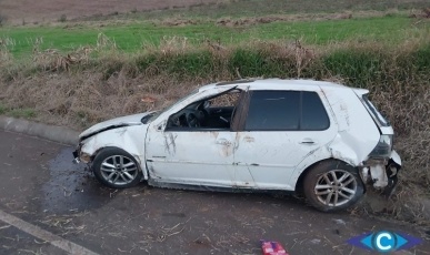 Motorista é ejetado de veículo em acidente em Videira na SC-135