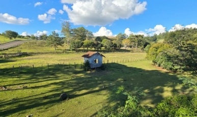 Administração Municipal apresenta projeto para viabilizar futuro conjunto habitacional em Treze Tílias