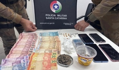 Jovem é preso por tráfico de drogas em Herval d’Oeste