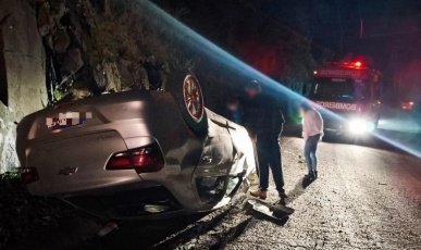 Motorista embriagado agride bombeiro após acidente em Peritiba