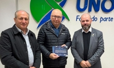 Unoesc homenageia Professor Aristides Cimadon com o título de Doutor Honoris Causa
