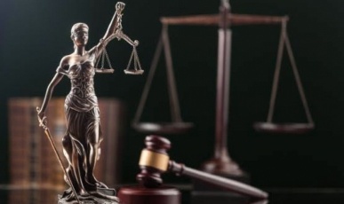 Réus acusados de matar homem em situação de rua, destruir o corpo e atrapalhar investigação serão julgados em Curitibanos