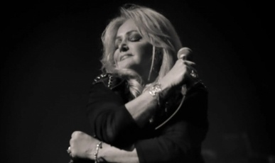 Morre Bonnie Tyler, voz de “Total Eclipse of the Heart”, aos 75 anos