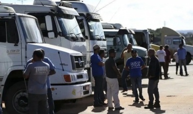 Impasse no Senado gera apreensão para nova greve dos caminhoneiros