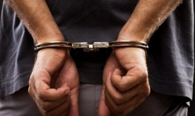 Homem é preso após ameaçar companheira com facão e ferir policial durante abordagem em Herval d’Oeste