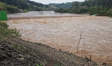 Corpo de mulher é encontrado no Rio do Peixe e pode ser de moradora desaparecida em Herval d’Oeste