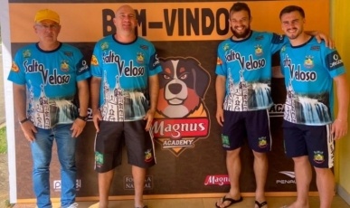 Profissionais do Departamento de Esportes de Salto Veloso participam de treinamento com equipe Magnus em Sorocaba (SP)