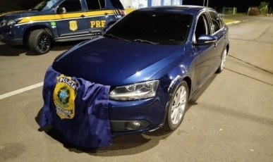 PRF identifica Jetta roubado e adulterado durante abordagem em São Cristóvão do Sul